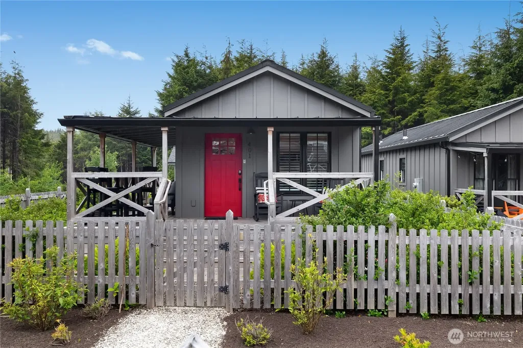 401 E Compass Street Pacific Beach WA 98571