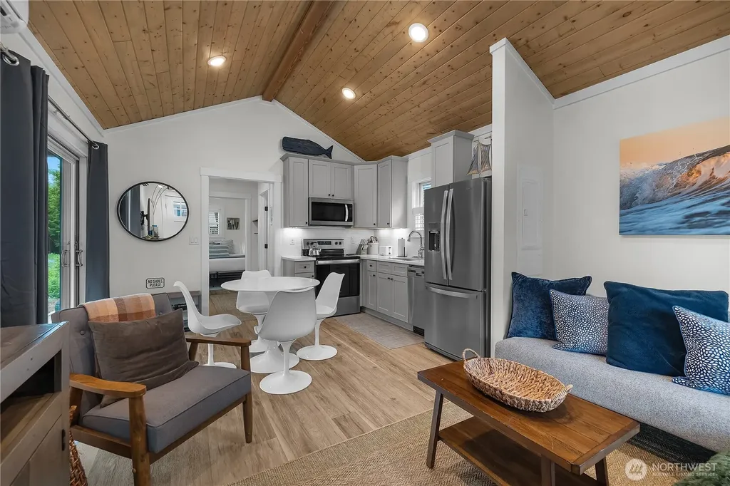 401 E Compass Street Pacific Beach WA 98571