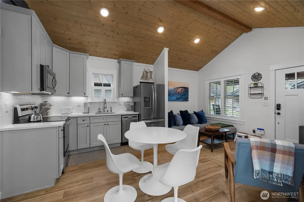 401 E Compass Street Pacific Beach WA 98571