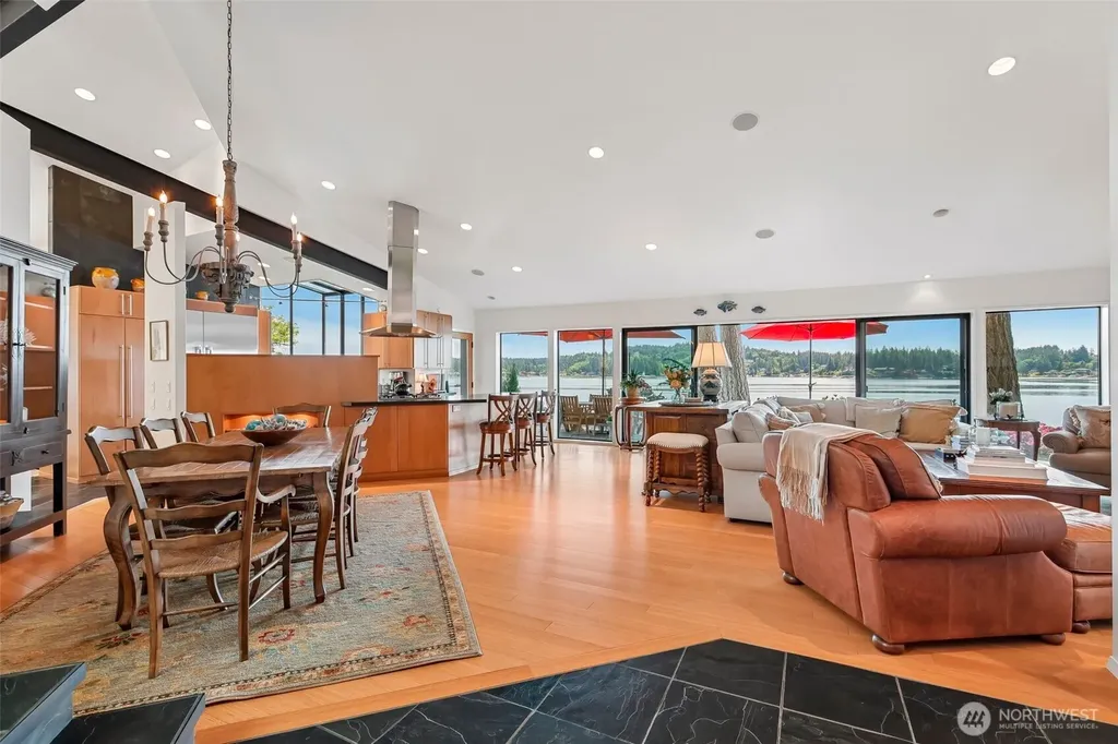7602 Fairwind Lane NW Gig Harbor WA 98335