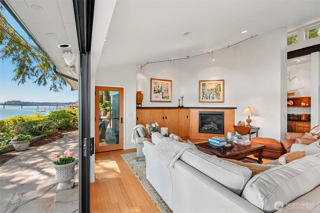 7602 Fairwind Lane NW Gig Harbor WA 98335