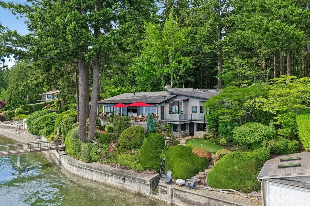 7602 Fairwind Lane NW Gig Harbor WA 98335