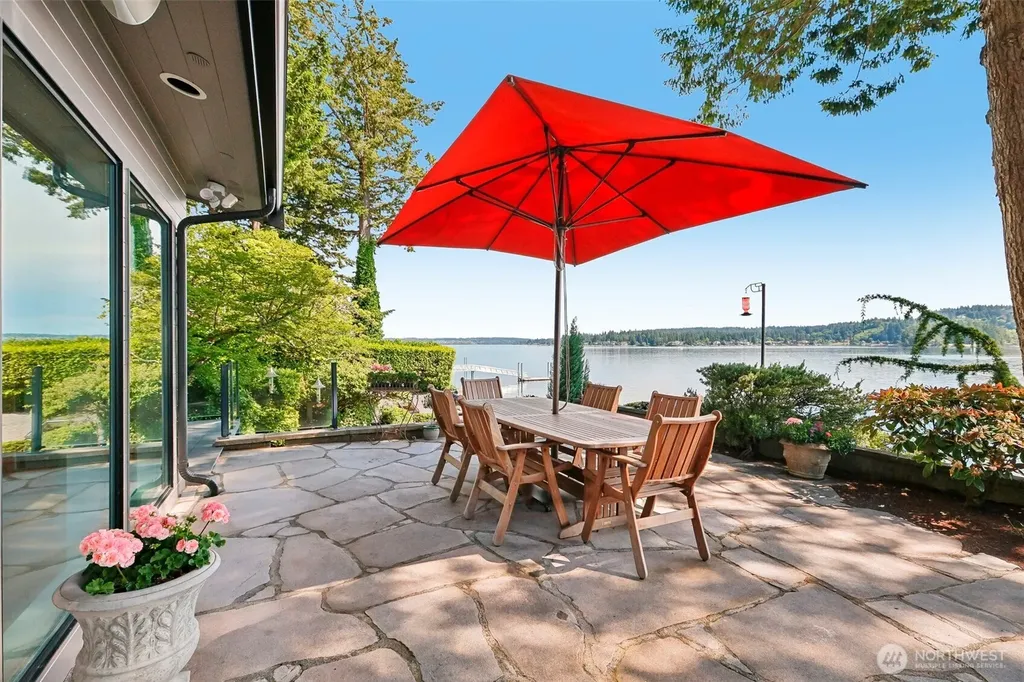 7602 Fairwind Lane NW Gig Harbor WA 98335