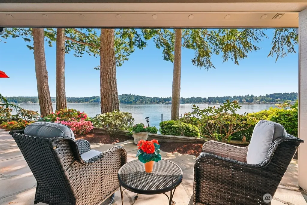 7602 Fairwind Lane NW Gig Harbor WA 98335