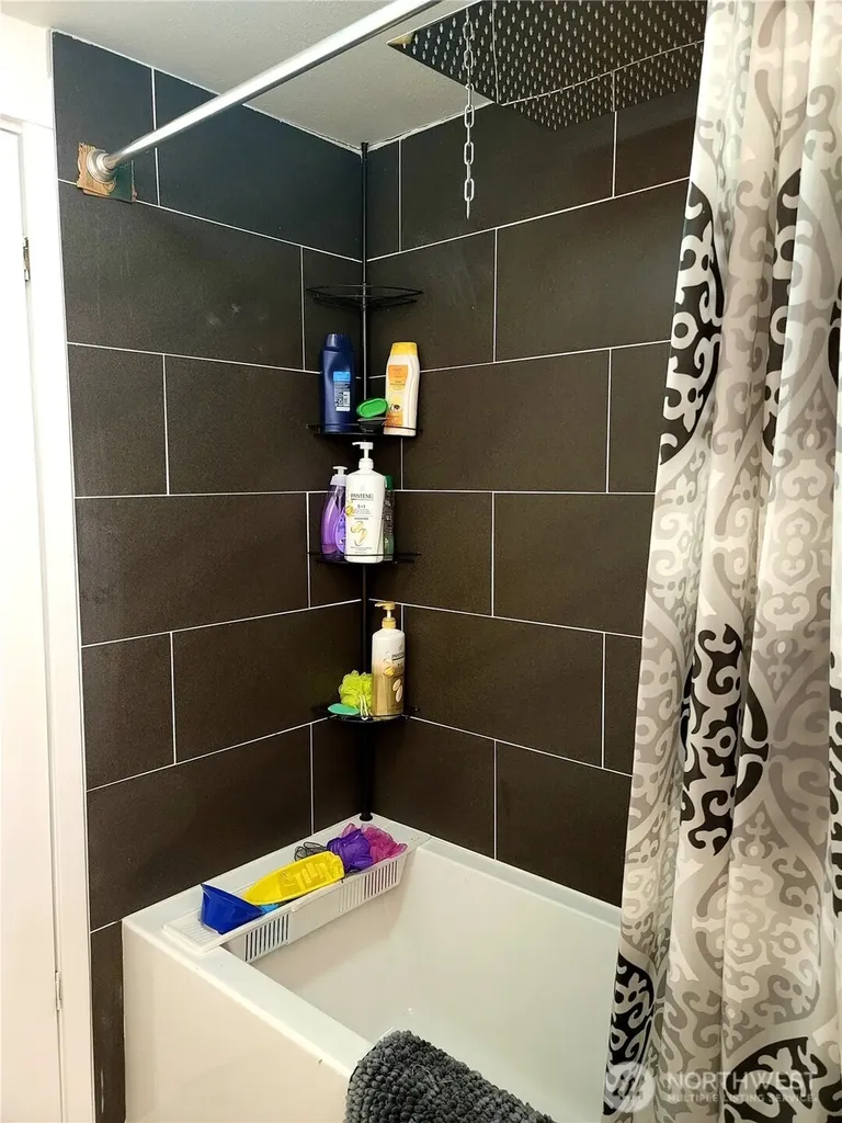 70 N Colony Surf Drive Lilliwaup WA 98555