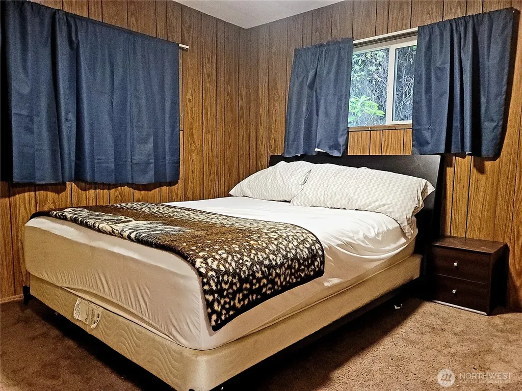 70 N Colony Surf Drive Lilliwaup WA 98555