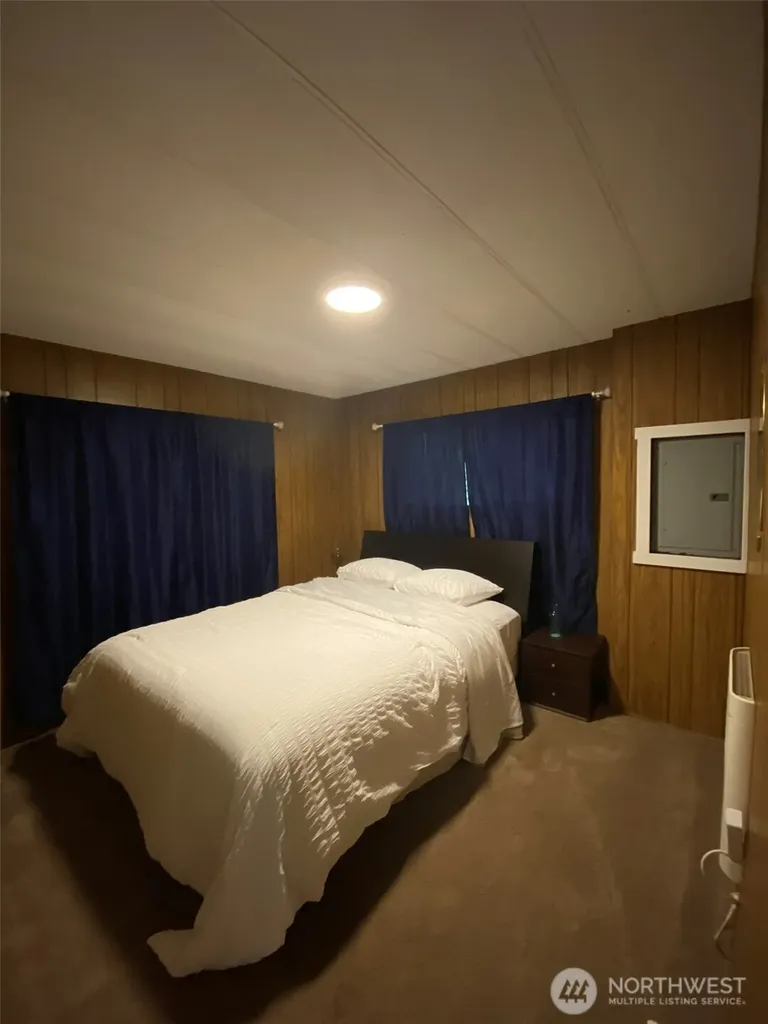 70 N Colony Surf Drive Lilliwaup WA 98555