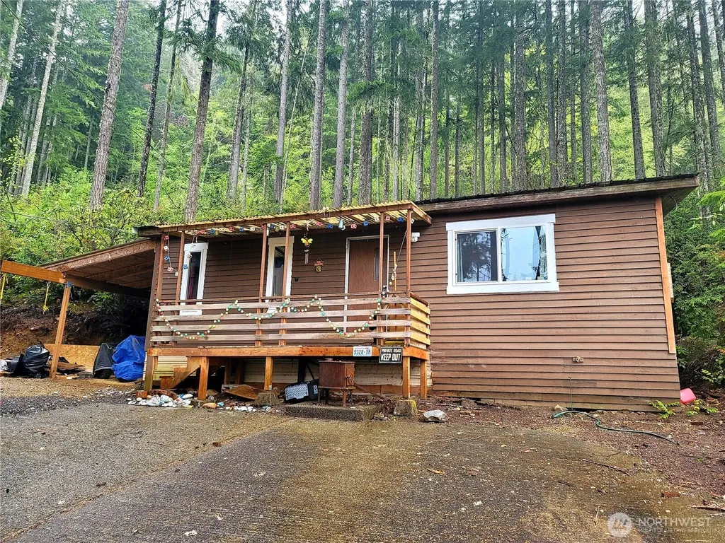 70 N Colony Surf Drive Lilliwaup WA 98555