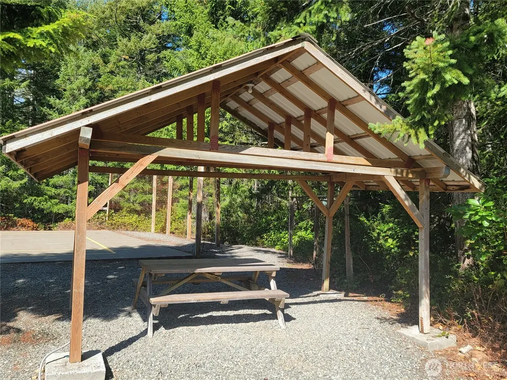 70 N Colony Surf Drive Lilliwaup WA 98555