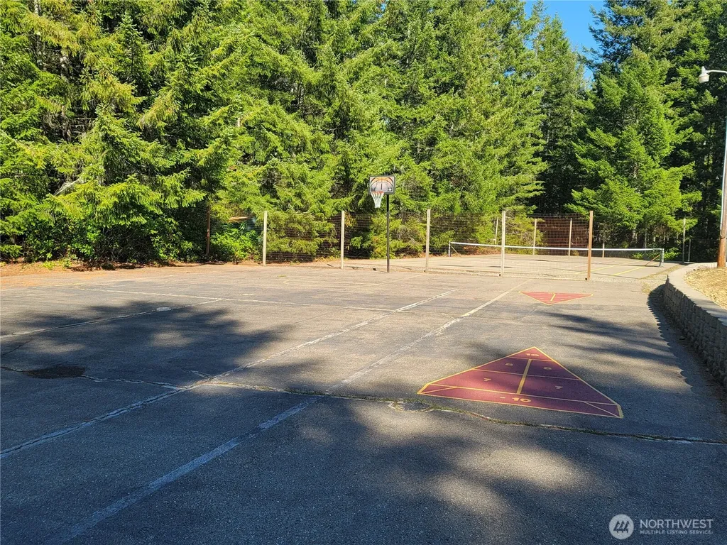 70 N Colony Surf Drive Lilliwaup WA 98555
