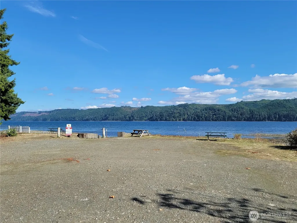 70 N Colony Surf Drive Lilliwaup WA 98555