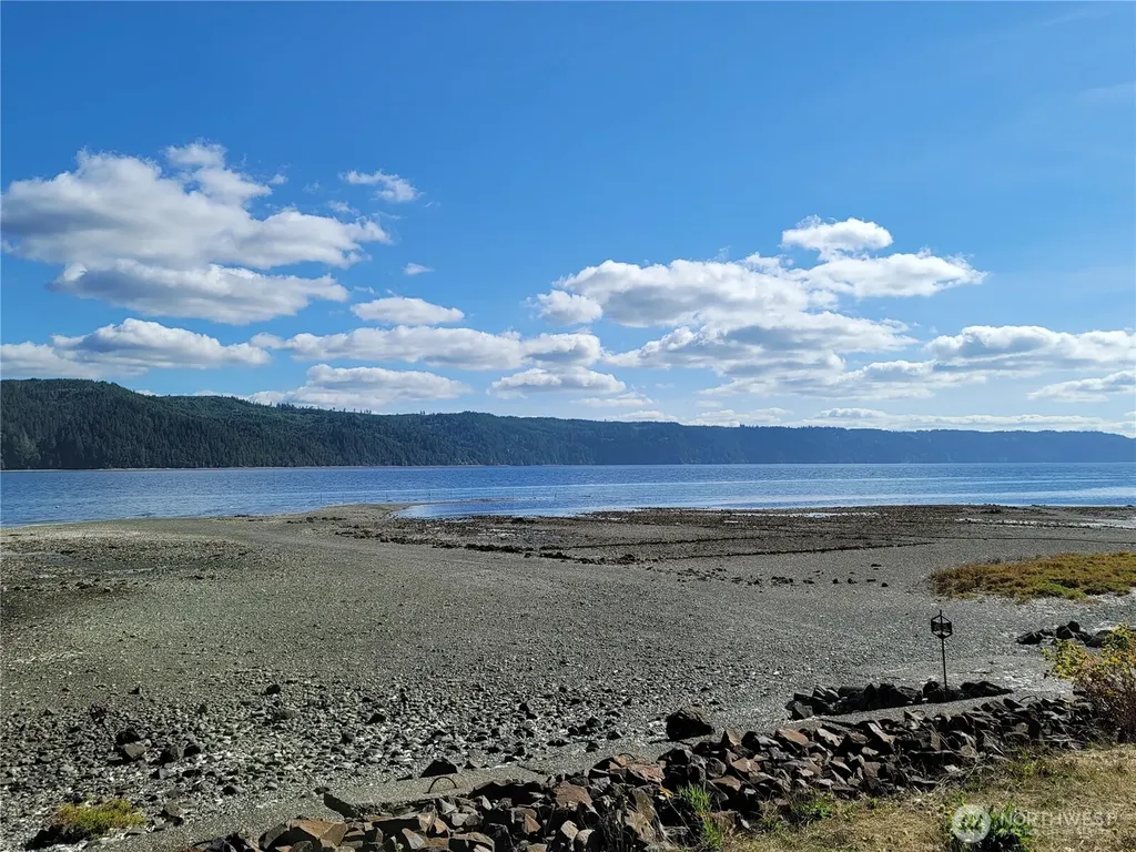 70 N Colony Surf Drive Lilliwaup WA 98555
