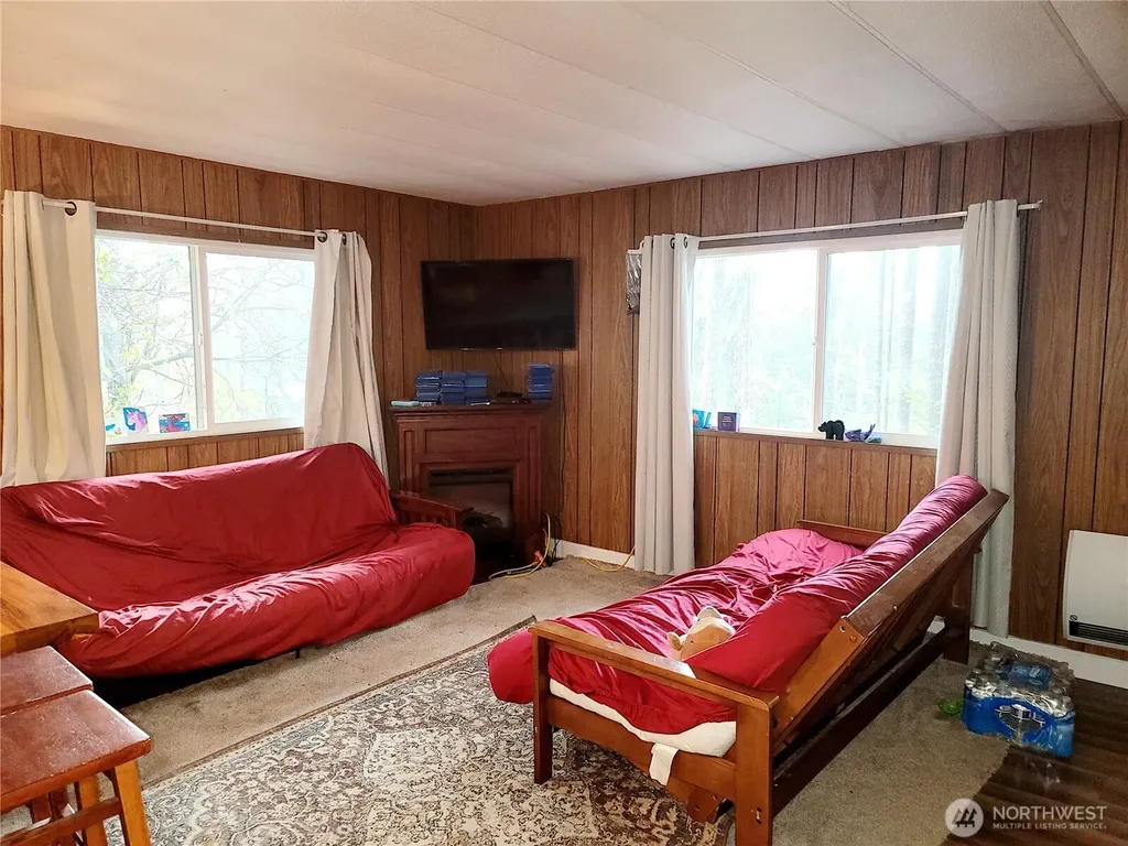70 N Colony Surf Drive Lilliwaup WA 98555