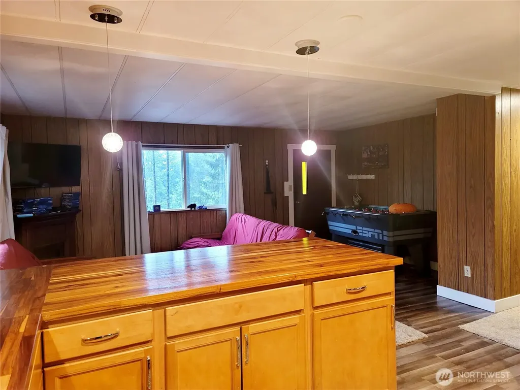 70 N Colony Surf Drive Lilliwaup WA 98555