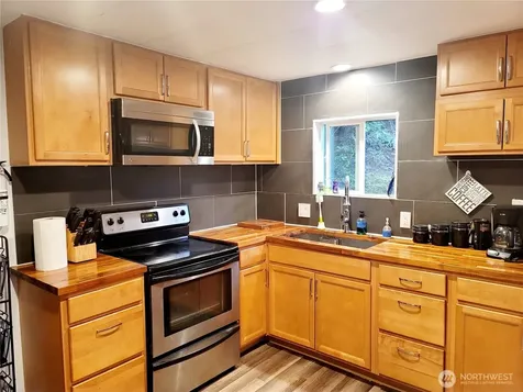 70 N Colony Surf Drive Lilliwaup WA 98555