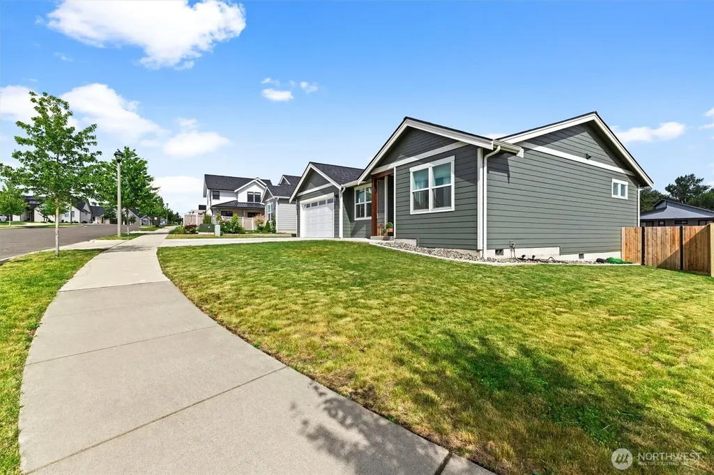 2193 Lagerwey Circle Lynden WA 98264