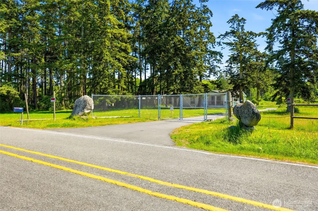 162 W Frostad Road Oak Harbor WA 98277