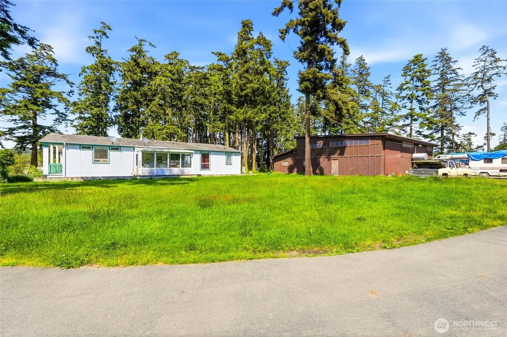 162 W Frostad Road Oak Harbor WA 98277