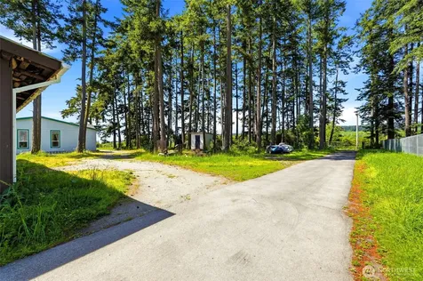 162 W Frostad Road Oak Harbor WA 98277