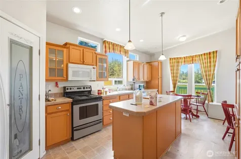 162 W Frostad Road Oak Harbor WA 98277