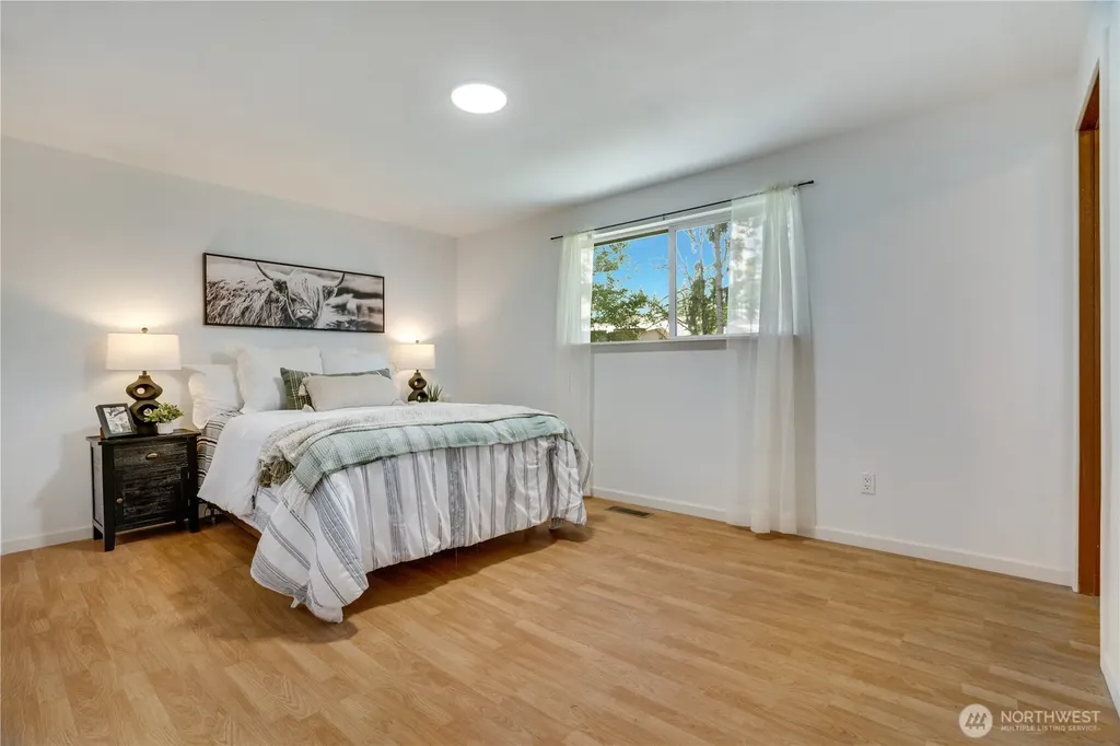 19026 63rd Street E Lake Tapps WA 98391