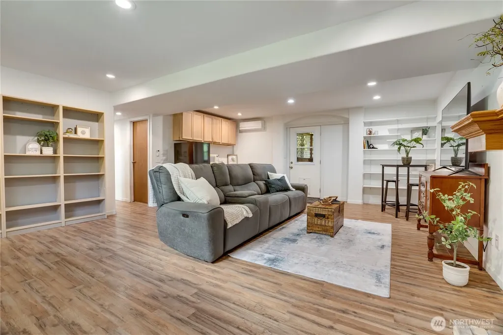 19026 63rd Street E Lake Tapps WA 98391