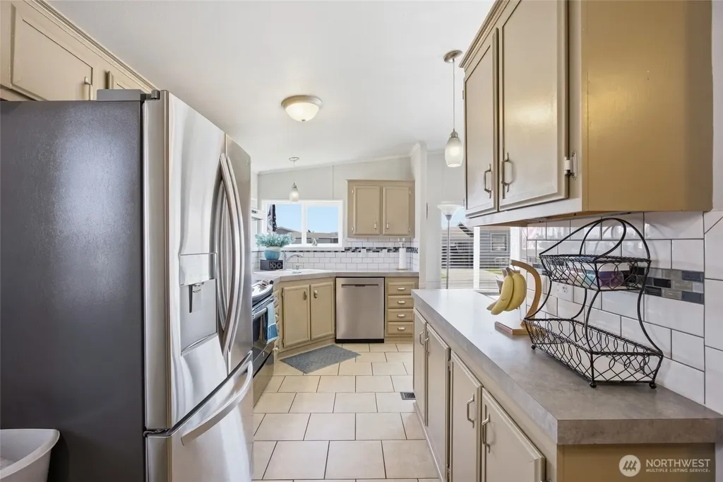 2240 W Broadway Avenue Moses Lake WA 98837