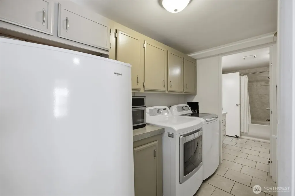 2240 W Broadway Avenue Moses Lake WA 98837