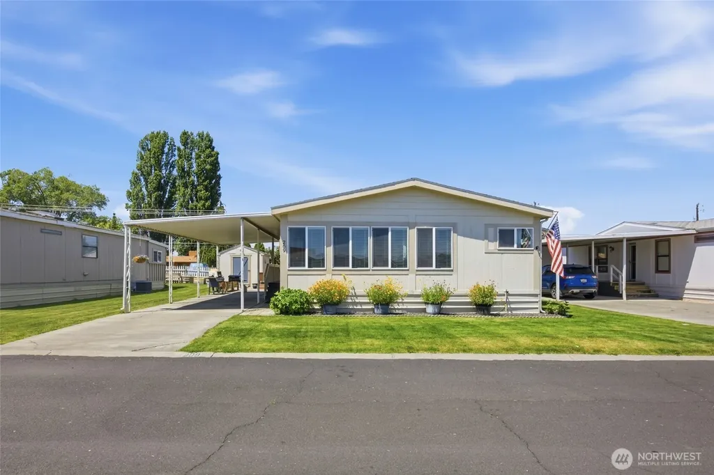 2240 W Broadway Avenue Moses Lake WA 98837