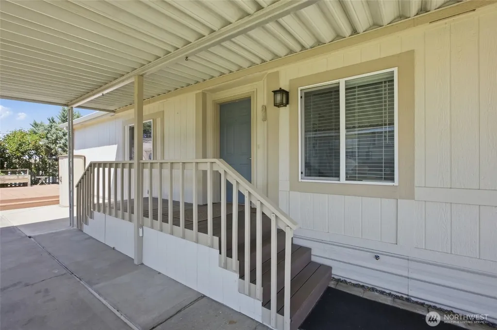 2240 W Broadway Avenue Moses Lake WA 98837