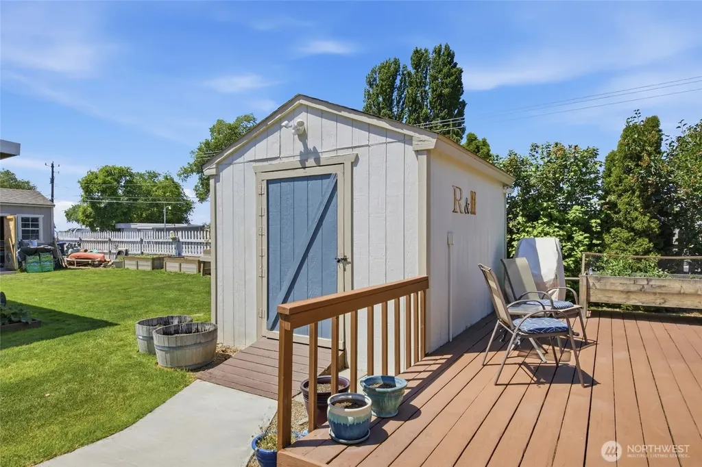 2240 W Broadway Avenue Moses Lake WA 98837