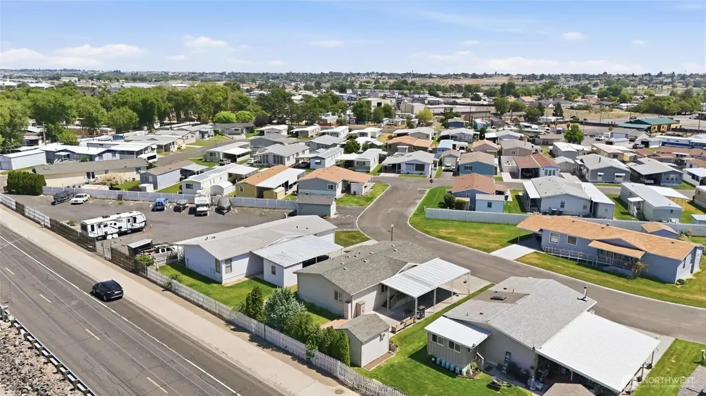 2240 W Broadway Avenue Moses Lake WA 98837