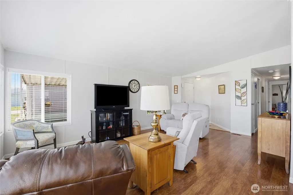 2240 W Broadway Avenue Moses Lake WA 98837