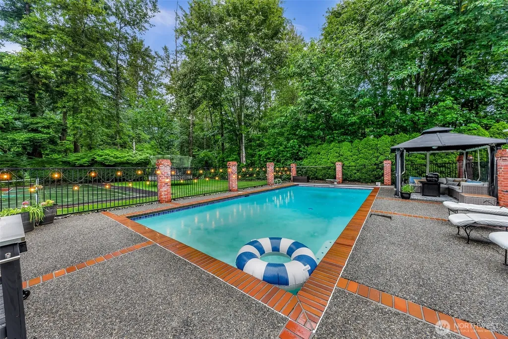 21830 NE 69th Street Redmond WA 98053
