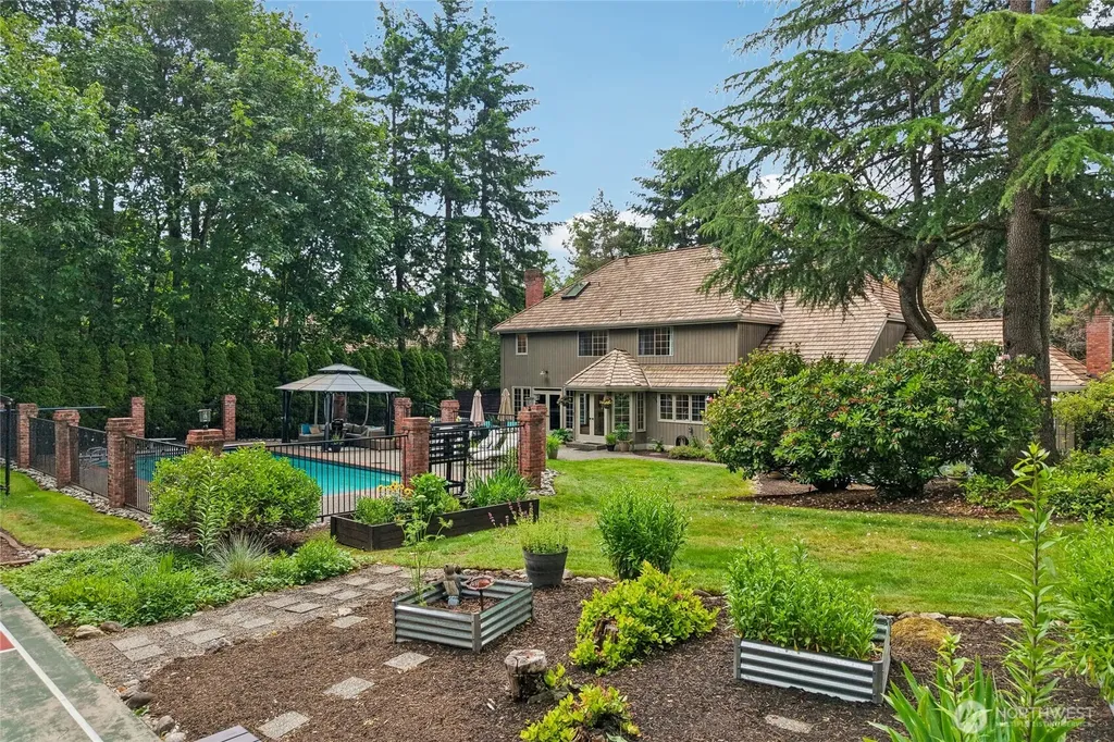 21830 NE 69th Street Redmond WA 98053