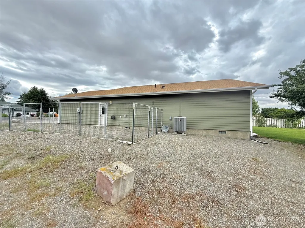 727 Kenwood Street Omak WA 98841
