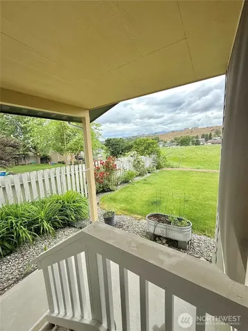 727 Kenwood Street Omak WA 98841