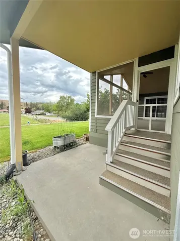 727 Kenwood Street Omak WA 98841