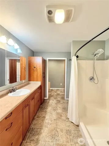 727 Kenwood Street Omak WA 98841