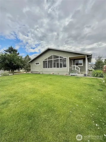 727 Kenwood Street Omak WA 98841