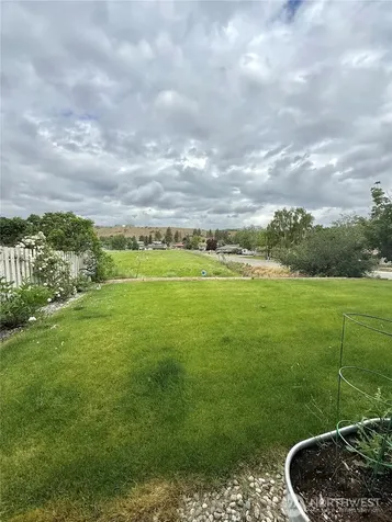 727 Kenwood Street Omak WA 98841