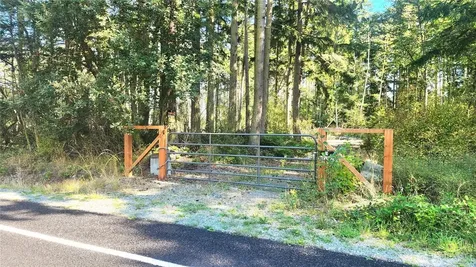 1976 Boon Road Oak Harbor WA 98277
