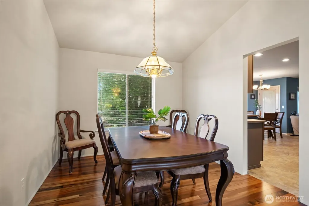 4851 NW Walgren Drive Silverdale WA 98383