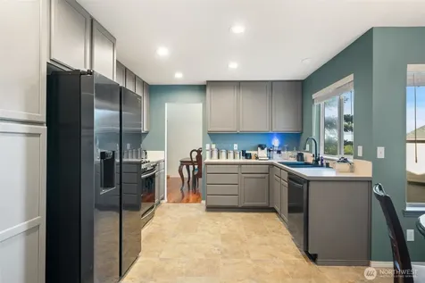 4851 NW Walgren Drive Silverdale WA 98383