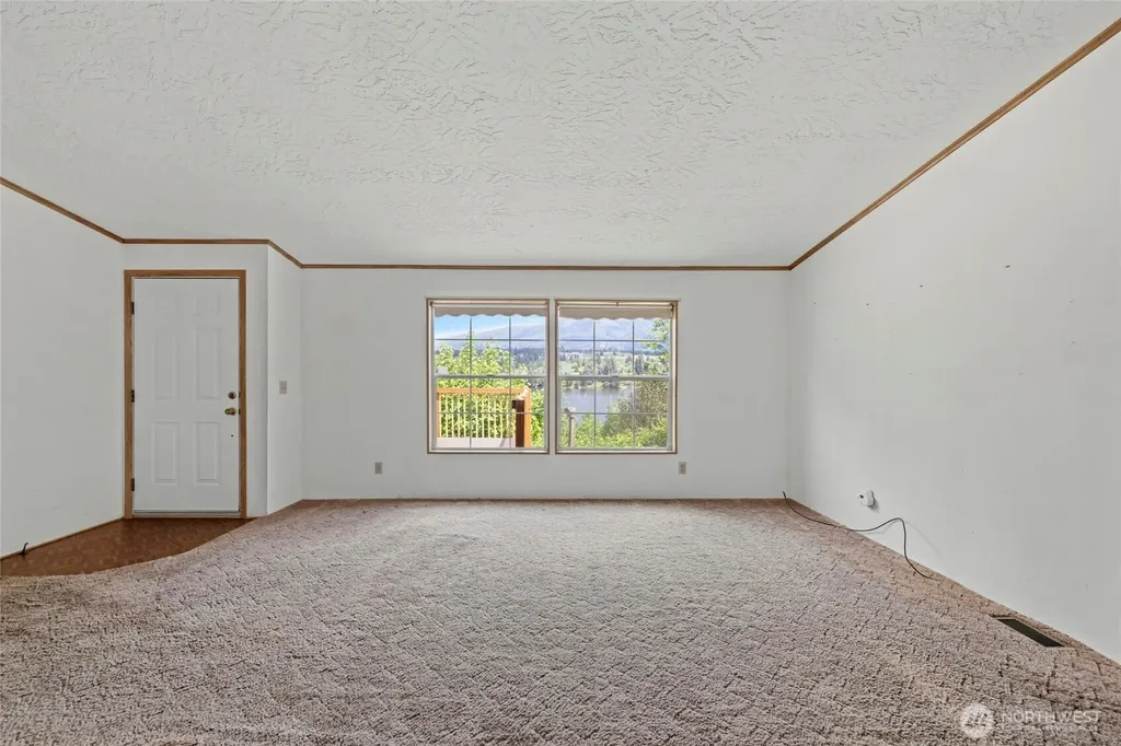 18206 W Big Lake Boulevard Mount Vernon WA 98274