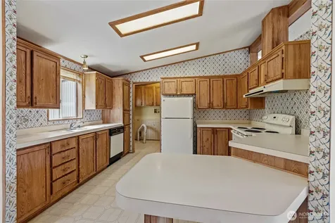 18206 W Big Lake Boulevard Mount Vernon WA 98274