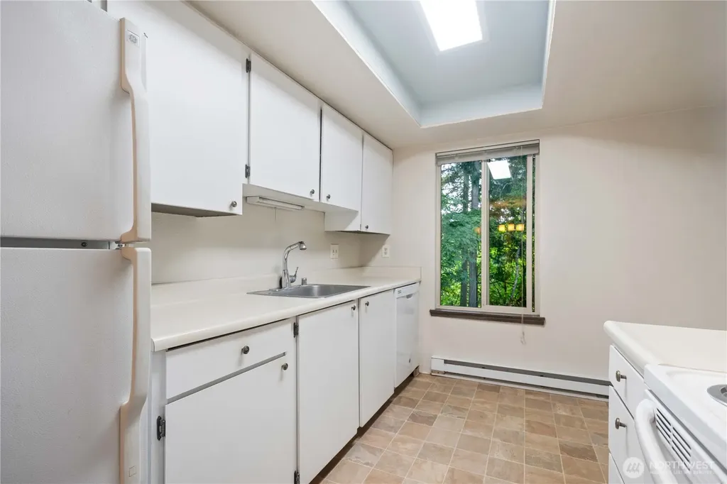 8601 Zircon Drive SW Lakewood WA 98498