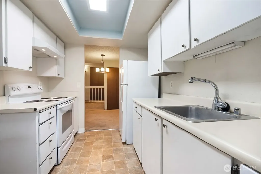 8601 Zircon Drive SW Lakewood WA 98498
