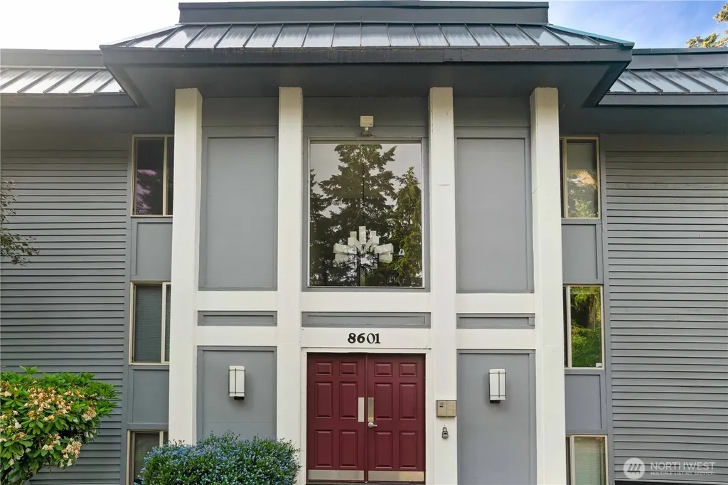 8601 Zircon Drive SW Lakewood WA 98498