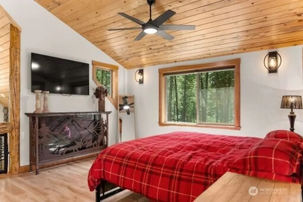 58 Liberty Lane Winthrop WA 98862